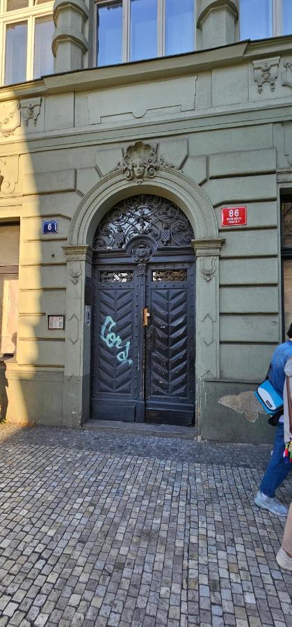 Historic Centre Apartments V Prága Kültér fotó